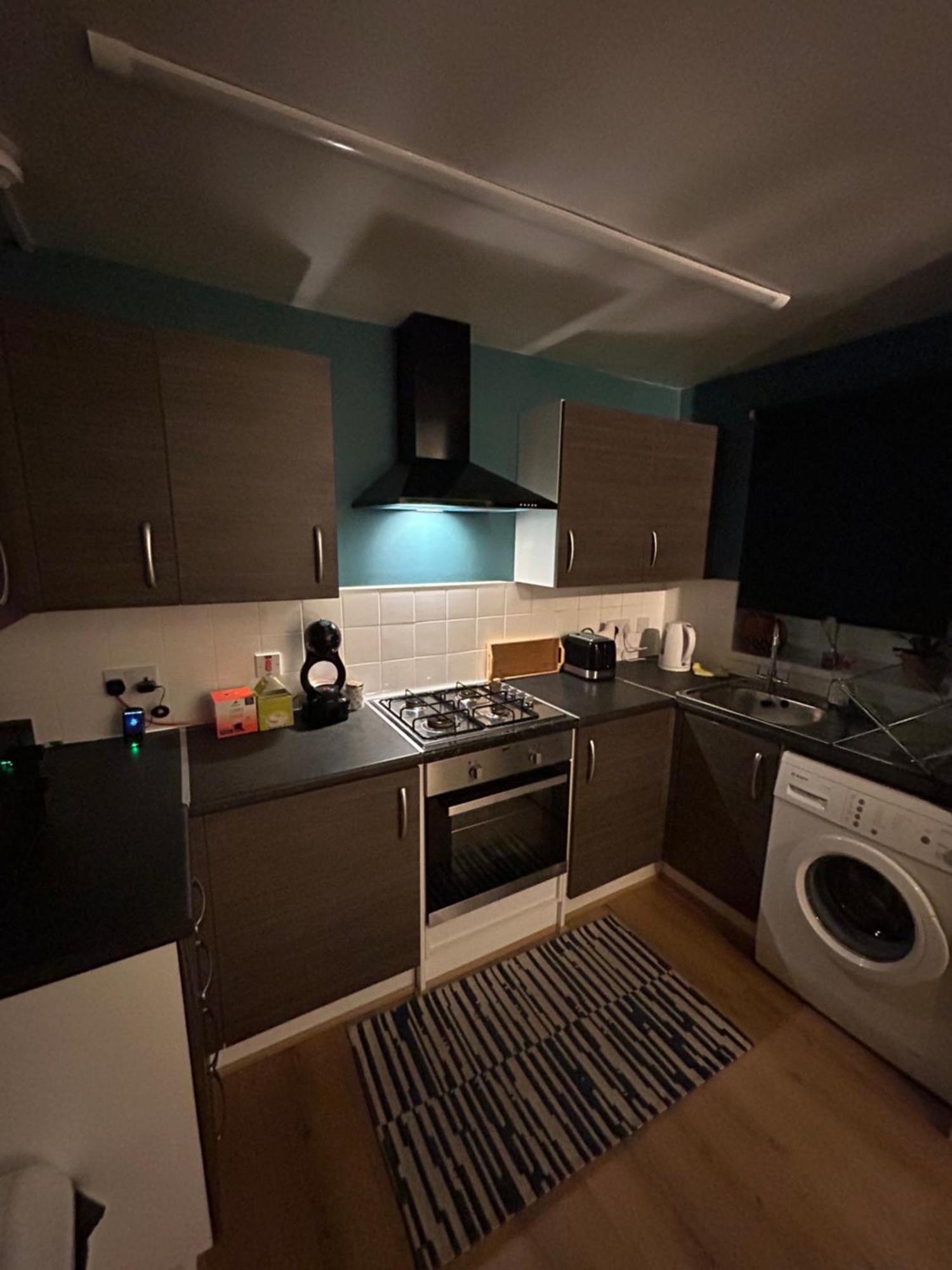 Woodhouse Apartment ลีดส์ ภายนอก รูปภาพ